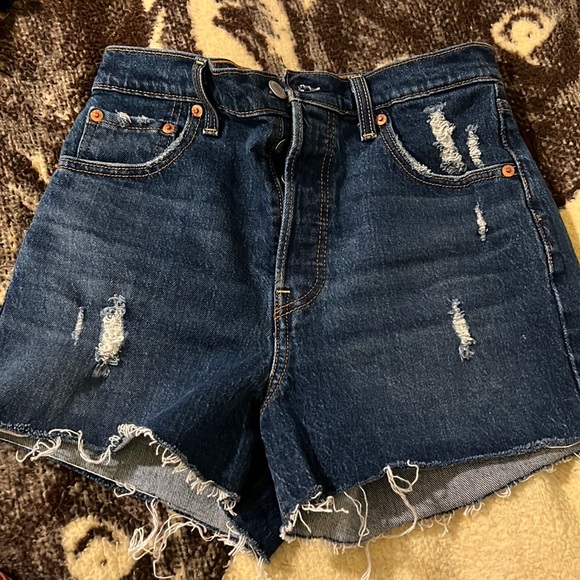 Levi's Pants - LEVI’S RIBCAGE SHORTS